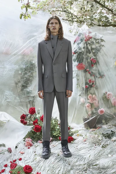 Look 30